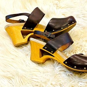 Dansko brown wood and leather closed toe sandal